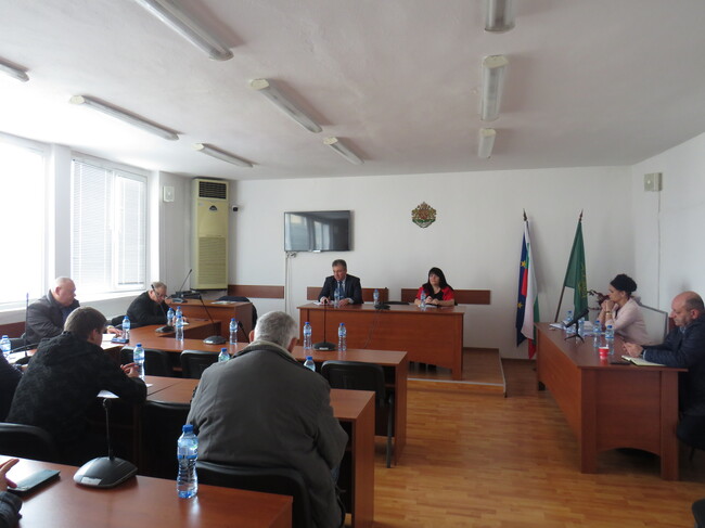 Областна администрация Шумен: Областният управител проф. Христо Христов продължава срещите си в общините във връзка с подготовката на предстоящите избори 