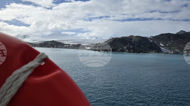 Научноизследователският кораб „Св. св. Кирил и Методий“ отплава от Антарктида