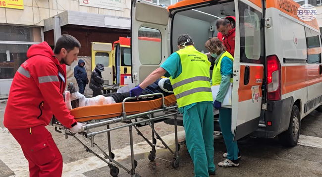 Учение в Благоевград пресъздаде действия при тежък пътен инцидент с множество пострадали