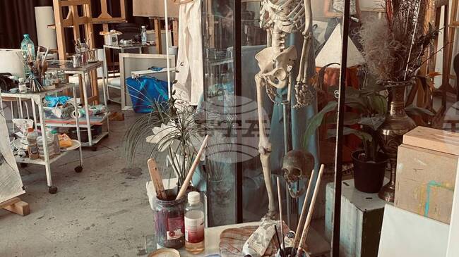 Студенти от специалност „Живопис“ на Националната художествена академия се събират в изложбата „Среща на образите“