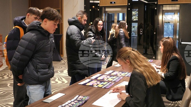 Парад на професиите събра бизнес и младежи във Варна