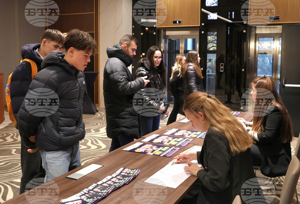 Парад на професиите събра бизнес и младежи във Варна