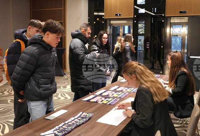 Парад на професиите събра бизнес и младежи във Варна