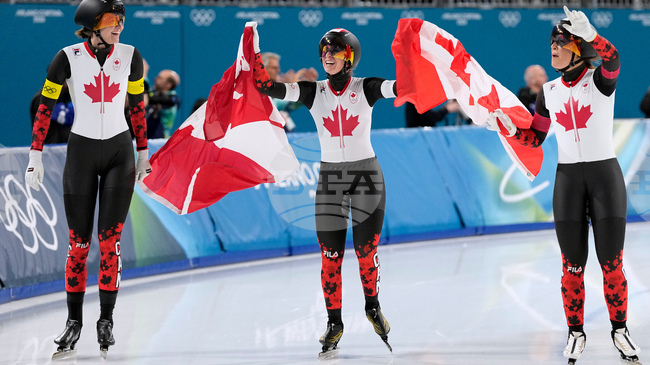 Канада защити титлата си при жените в отборното преследване на бързо пързаляне с кънки на Игрите в Милано-Кортина