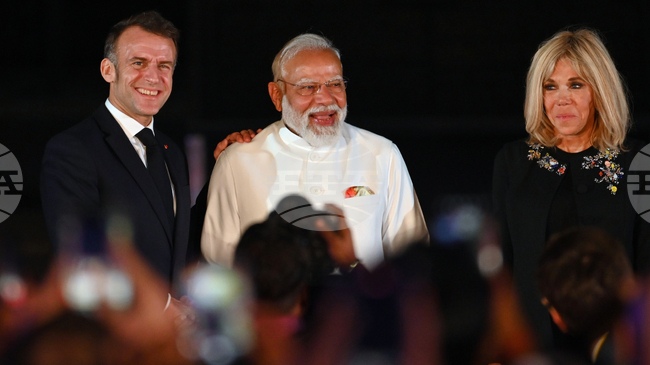 Брижит Макрон посети Гробницата на Хумаюн в Индия