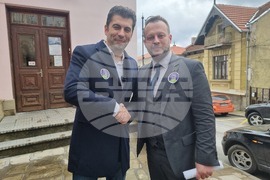 Велико Търново - избори - Кирил Петков - среща