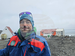 Антарктида - Петър Сапунджиев - 34-та българска антарктическа експедиция