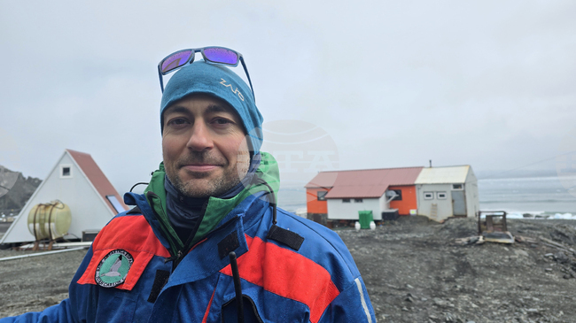 Все по-съществена е нуждата научните данни за Антарктида да се получават в реално време, каза за БТА електроинженерът д-р Петър Сапунджиев