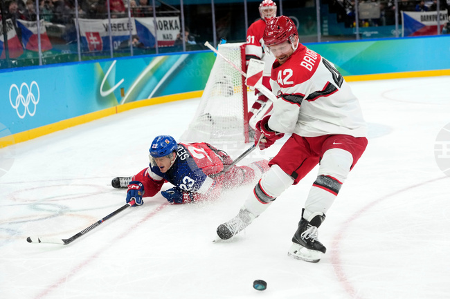 Чехия елиминира Дания и е на четвъртфинал на олимпийския хокеен турнир