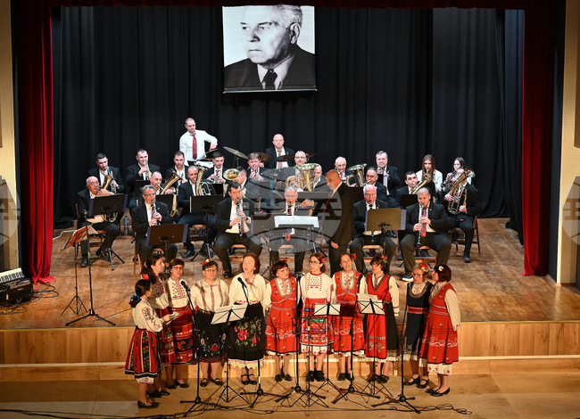 С концерт в Монтана отбелязаха 128-та годишнина от рождението на автора на Дунавското хоро Дико Илиев