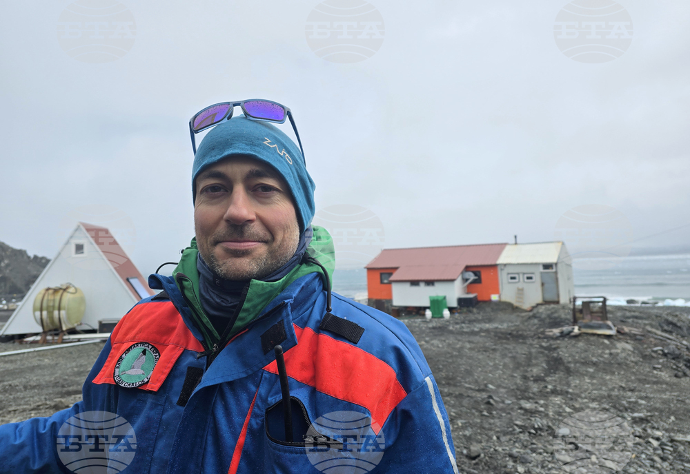 Antarctica - Petar Sapundjiev - 34th Bulgarian Antarctic Expedition