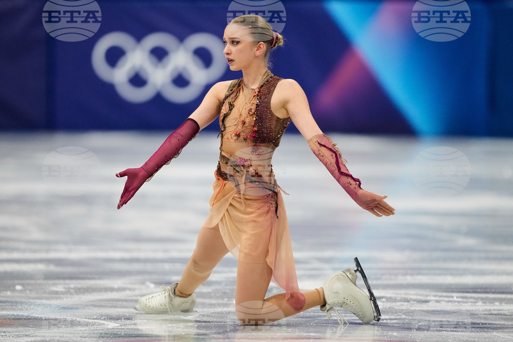 Най-добрата българска състезателка по фигурно пързаляне Александра Фейгин завърши на 28-о място на Игрите в Милано-Кортина, две японки оглавиха класирането след кратката програма