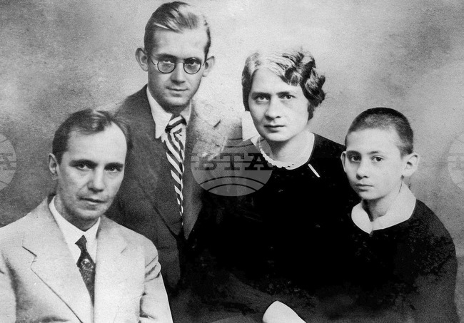 Светозар Златаров - писател и преводач