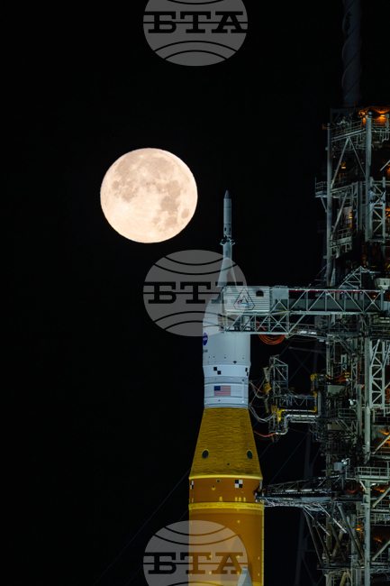 NASA Artemis Moonshot