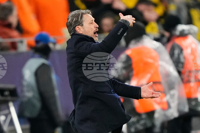 Борусия Дортмунд няма да експериментира до края на сезона, обеща треньорът Нико Ковач