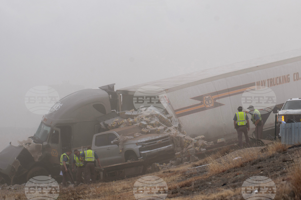 APTOPIX Colorado Interstate Pileup