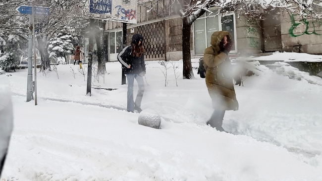 Възстановено е електрозахранването във Ветово и Писанец, има сигнали за паднали дървета в Русе