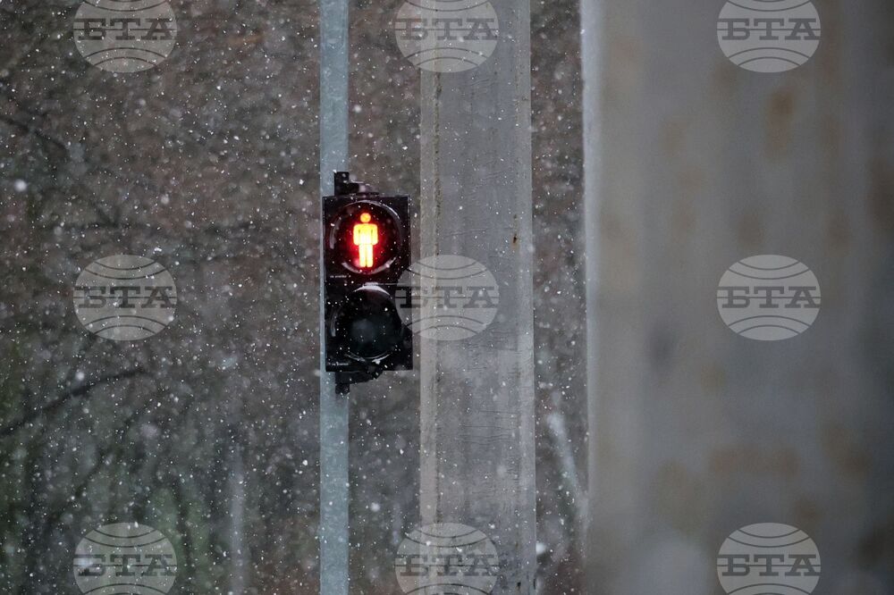 Бургас - снеговалеж - обстановка