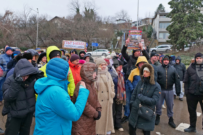  Варна - протест - затворен път