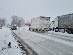 Търговище - снеговалеж - пътища - обстановка
