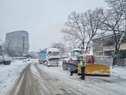 Търговище - снеговалеж - пътища - обстановка