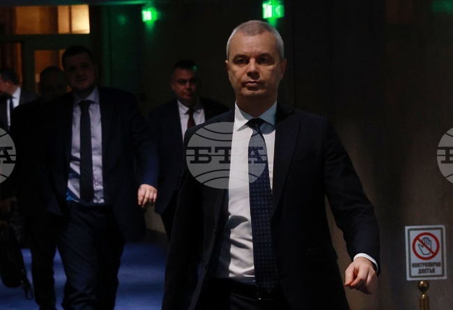 Vazrazhdane Leader Kostadinov Describes Draft Caretaker Cabinet as "Weak, Unprofessional"