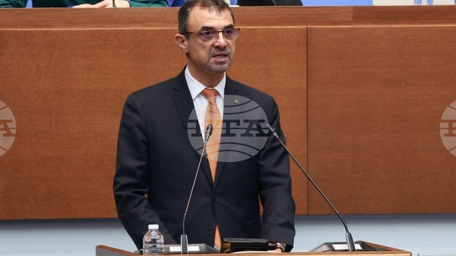 Носейки светлата памет на великия Левски в сърцата ни, нека бъдем достойни българи, призова Явор Хайтов в декларация от името на АПС