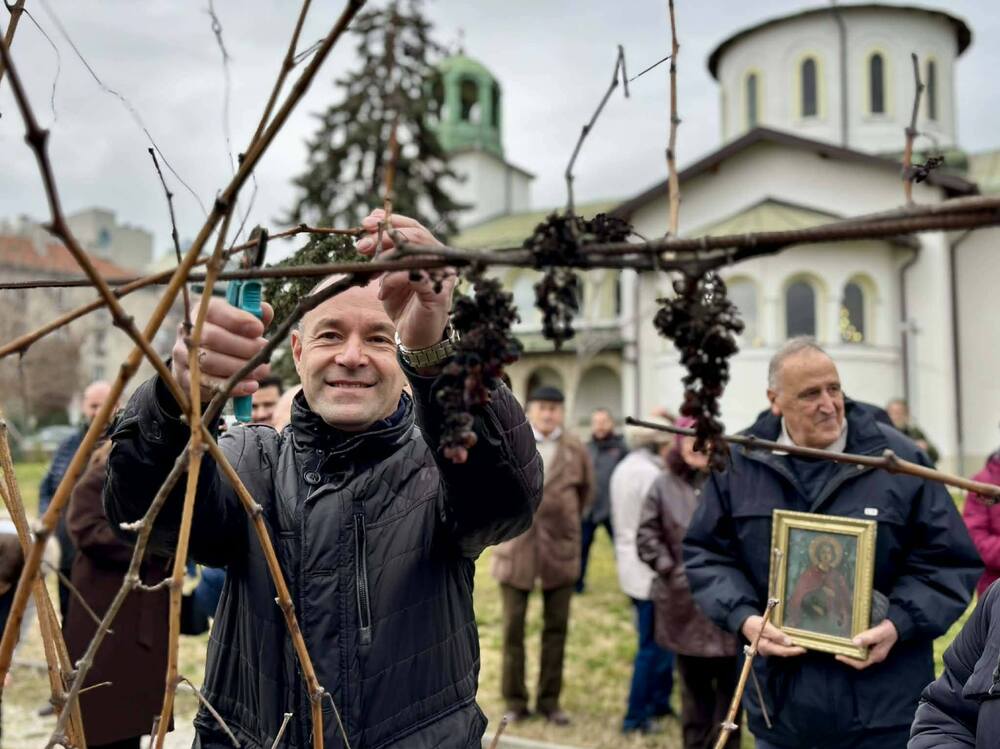 Българската общност в Будапеща отпразнува паметта на свети мъченик Трифон
