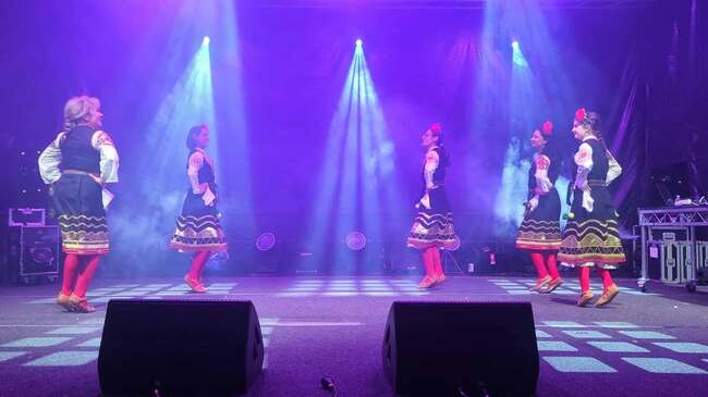 Танцьори от група „Български ритми“ в Сидни, Австралия, взеха участие в мултикултурна програма по случай настъпването на Лунната нова година