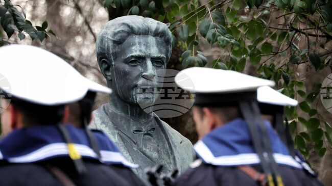 Бургас отбелязва 153 години от гибелта на Васил Левски с военен ритуал и факелно шествие