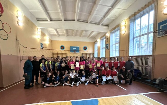 В Ореховския лицей „Александър Малинов“ в Украйна се състоя турнир по волейбол
