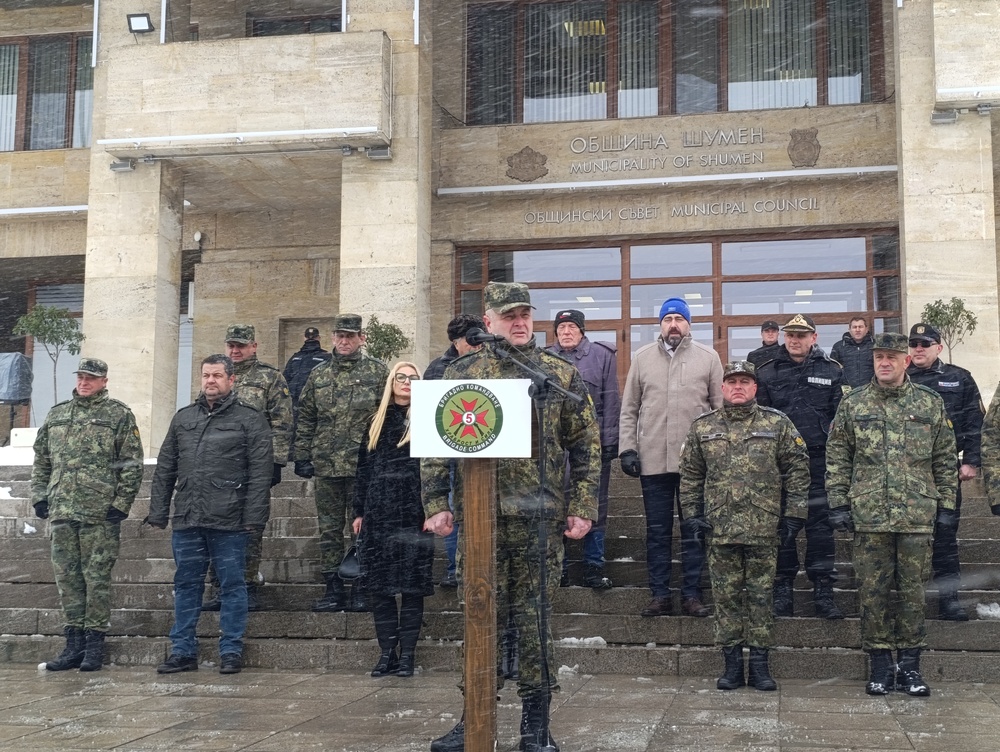Пред Община Шумен беше посрещнат контингента от Косово