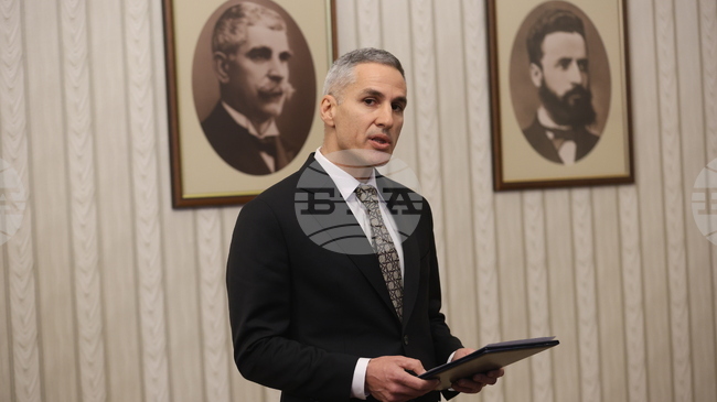 Нося цялата отговорност за всички министри в служебния кабинет, каза Андрей Гюров