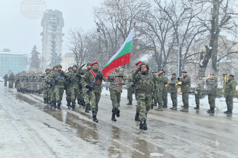 Маневрената рота от 29-и механизиран батальон на Пето бригадно командване в Шумен бе посрещната от мисия в Косово с военен ритуал