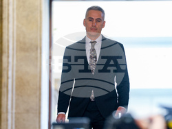 Президентство - Андрей Гюров - изявление