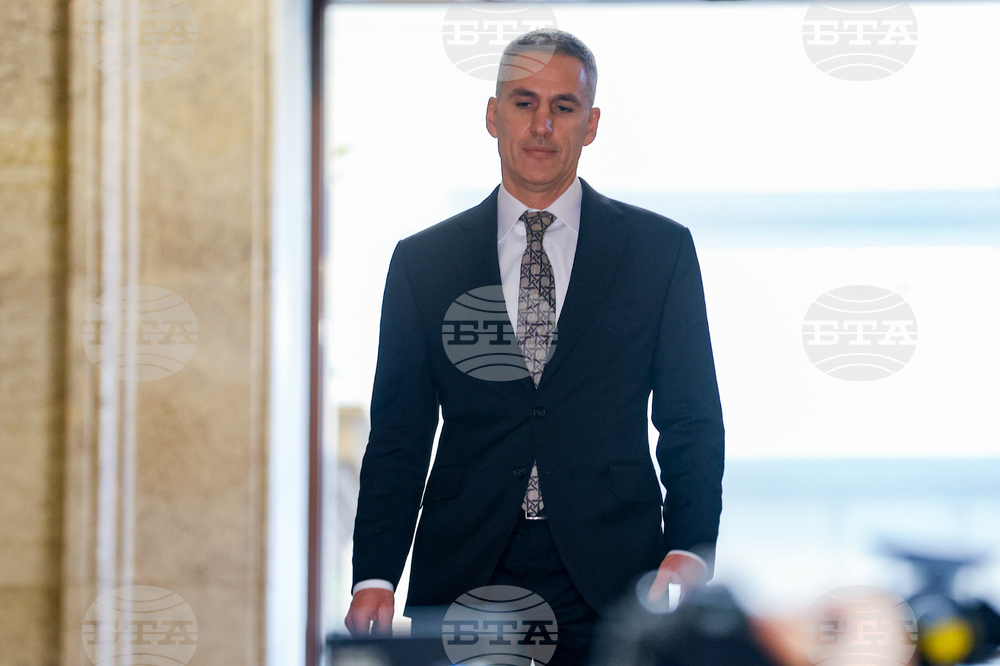 Президентство - Андрей Гюров - изявление