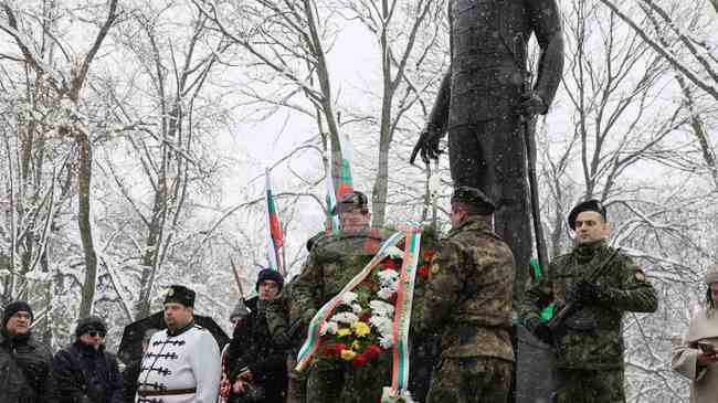 Русенци почетоха паметта на Васил Левски 