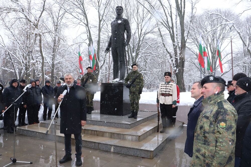 Русенци отбелязаха 153 години от гибелта на Левски