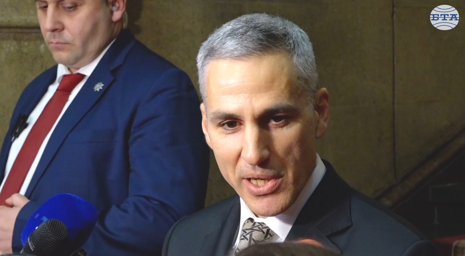 Нося цялата отговорност за всички министри в служебния кабинет, каза Андрей Гюров