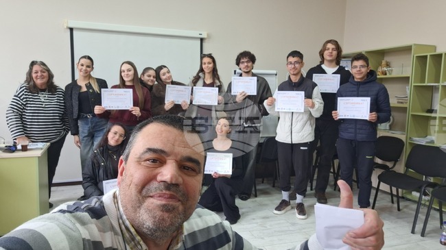 Младежи от Търговище преминаха обучение за доброволци 