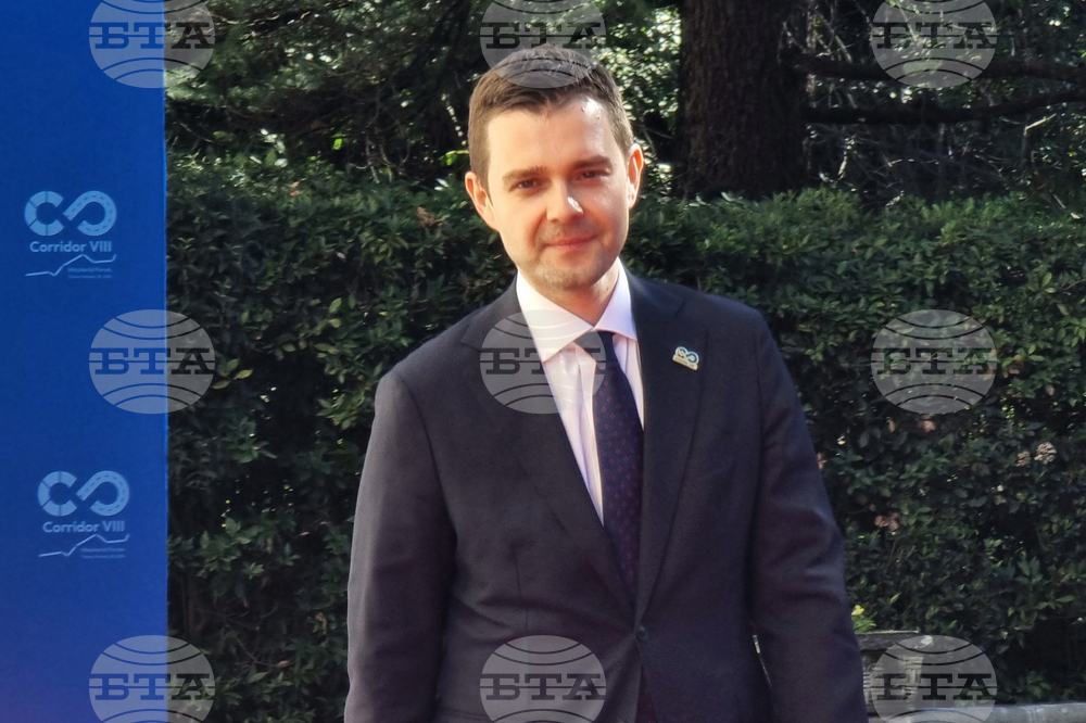 Коридор 8 е доказателство, че със съседна България можем да си сътрудничим, когато искаме, заяви външният министър на Северна Македония Тимчо Муцунски
