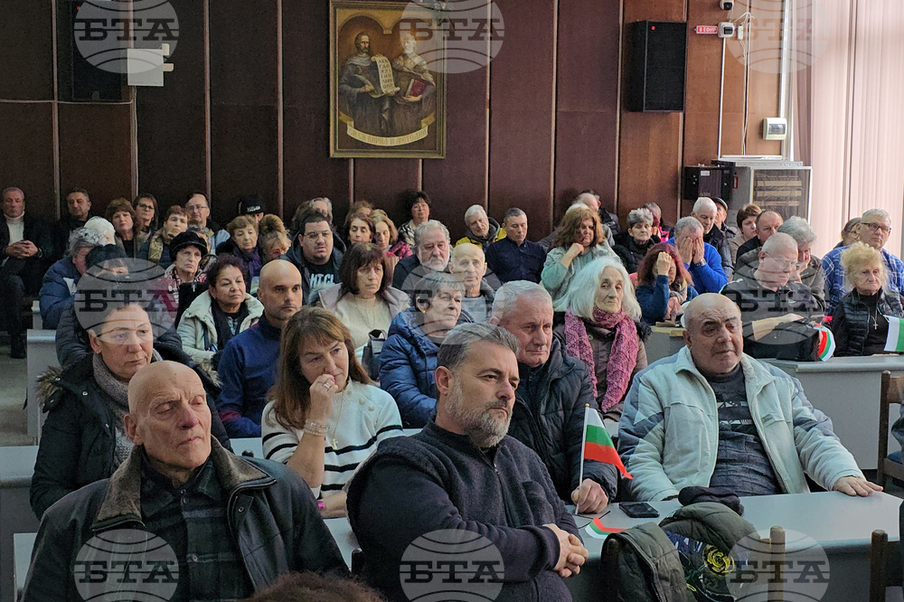 Сливен - протест в защита на отец Иван