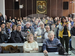 Сливен - протест в защита на отец Иван