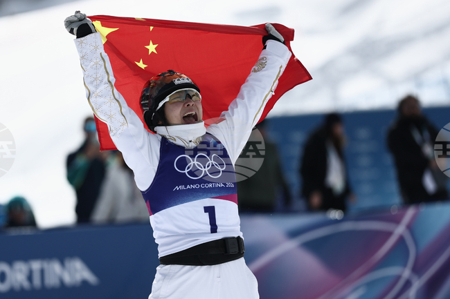 Китайката Мънтао Сюй защити олимпийската си титла във въздушната акробатика на ските свободен стил