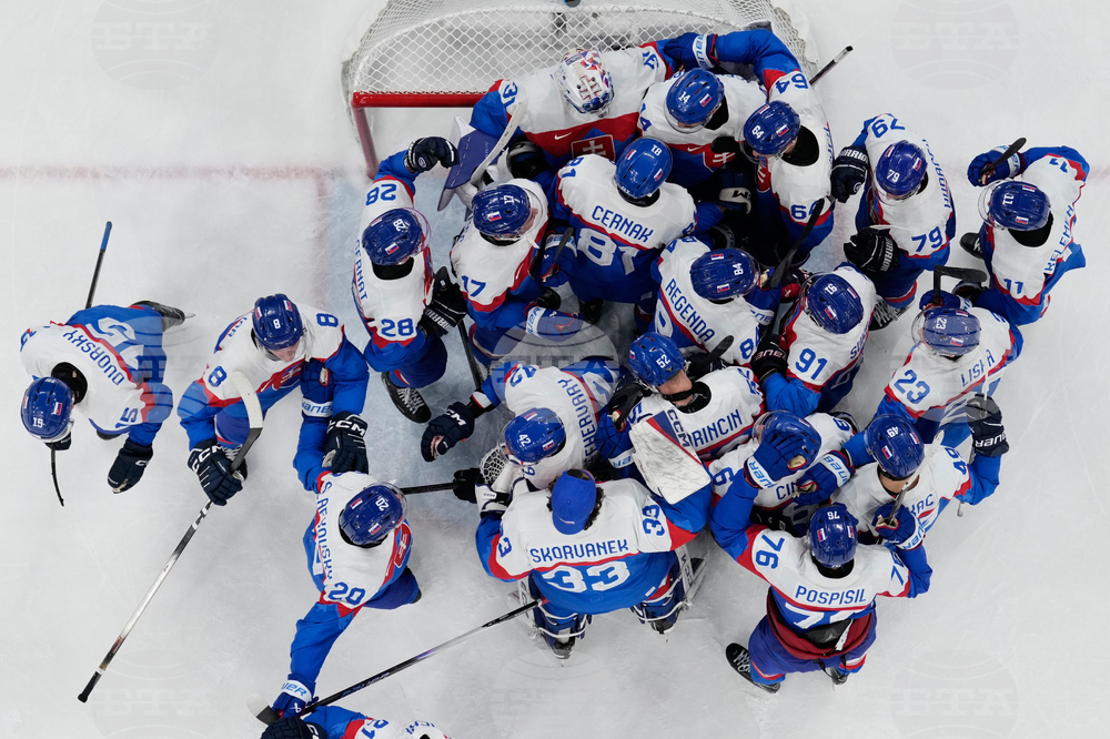 Отборът на Словакия е първият полуфиналист в олимпийския турнир по хокей на лед след убедителна победа над Германия