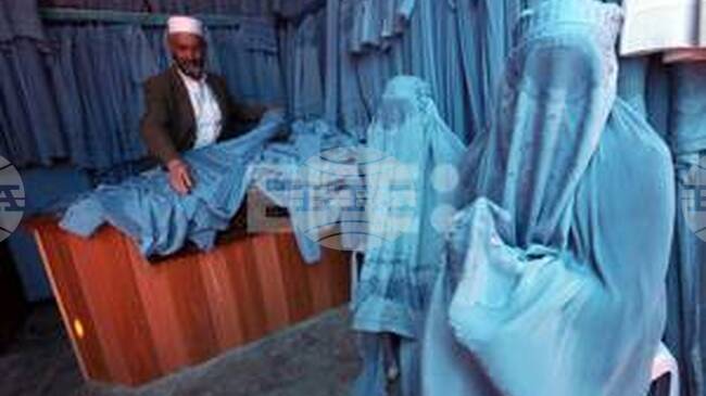 ЕФЕ: Испанският парламент отхвърли предложение на крайнодясната „Вокс“ за забрана на бурката 