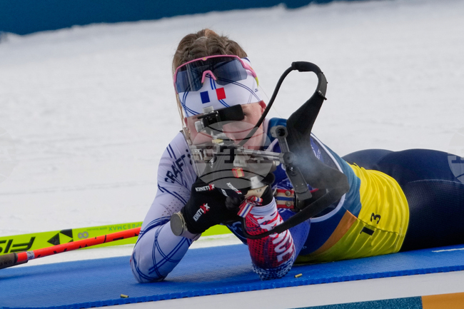 Младата надежда в биатлона Осеан Мишлон е използвала шансовете си по най-добрия начин, за да помогне на Франция да спечели олимпийската титла в щафетата