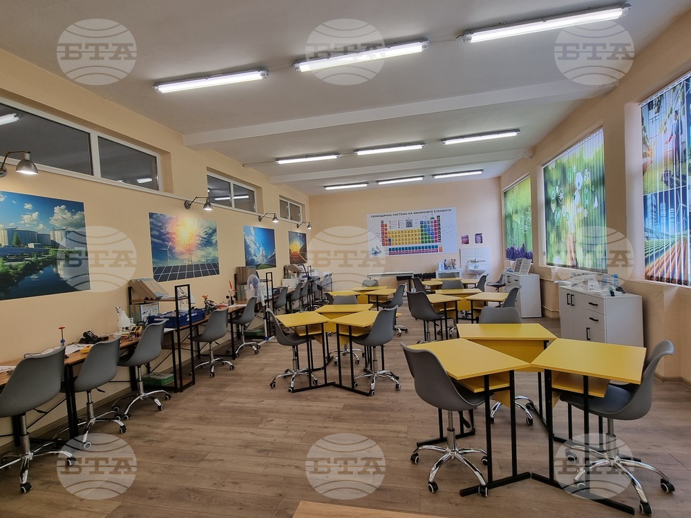 Плевен - Професионалната гимназия по механоелектротехника - STEM център