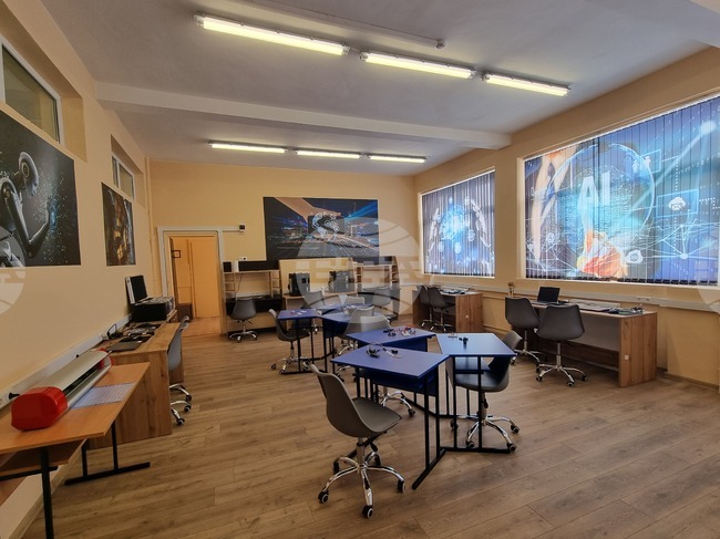 В плевенската гимназия по механоелектротехника е изграден STEM център