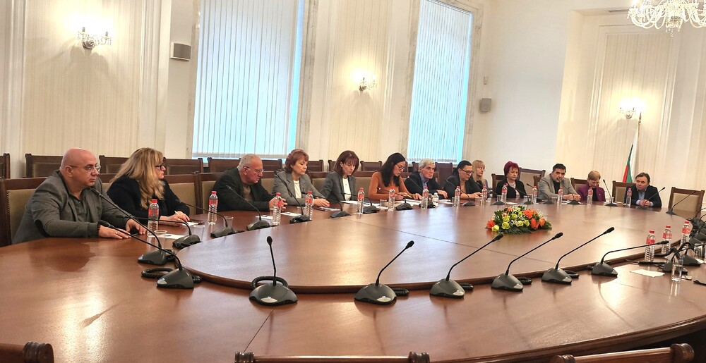 ЦИК реши чрез МВнР да изпрати писмо до ЕК за изясняване на причините за забраната на Стоил Цицелков да участва в наблюдение на избори